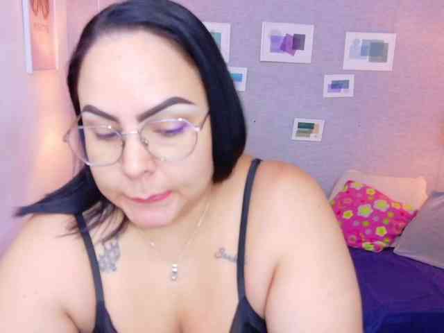 curvy-sexyvalen webcam