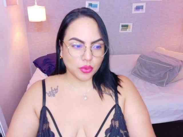 curvy-sexyvalen webcam