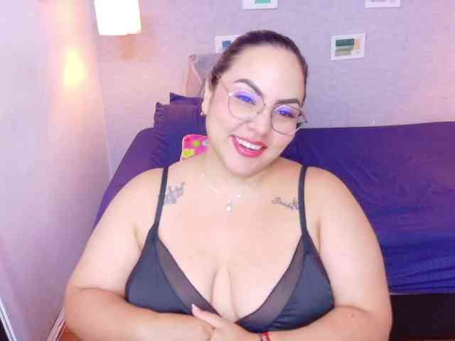 curvy-sexyvalen webcam