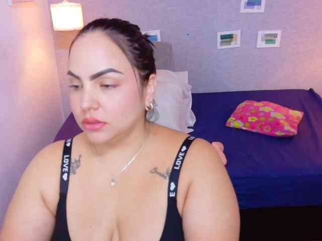 curvy-sexyvalen curvy-sexyvalen