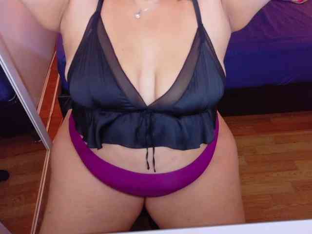 curvy-sexyvalen curvy-sexyvalen