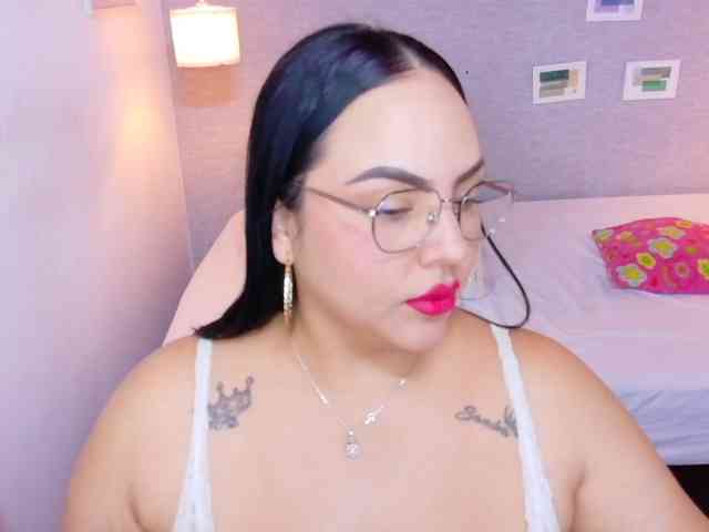 curvy-sexyvalen webcam