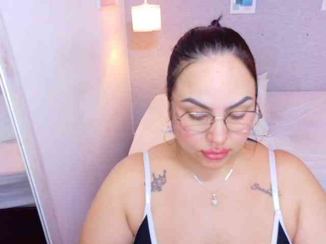 curvy-sexyvalen