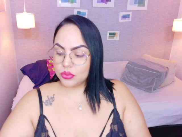 curvy-sexyvalen webcam