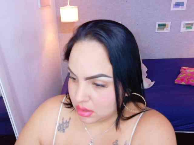 curvy-sexyvalen webcam