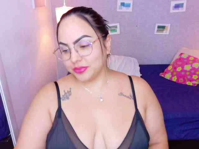 curvy-sexyvalen webcam