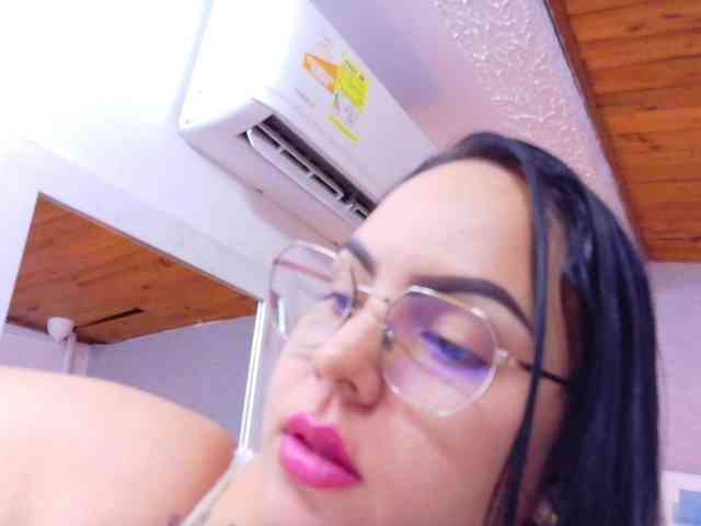 curvy-sexyvalen