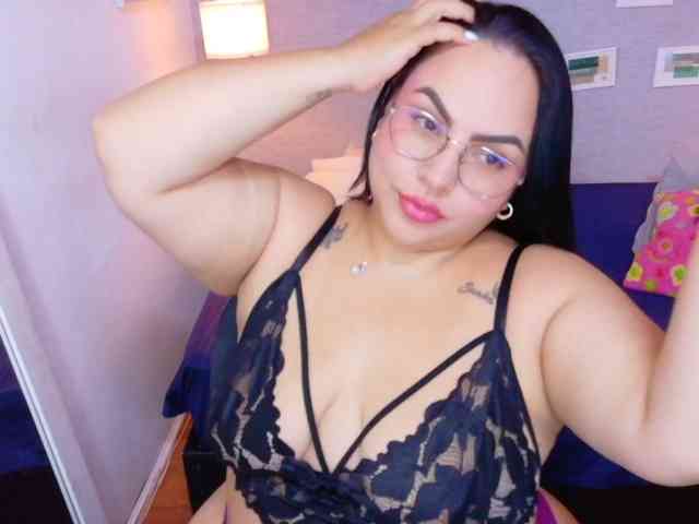 Вебкам-шоу curvy-sexyvalen