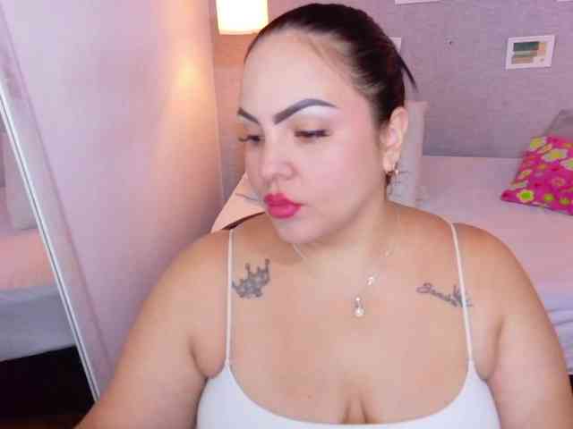 curvy-sexyvalen webcam