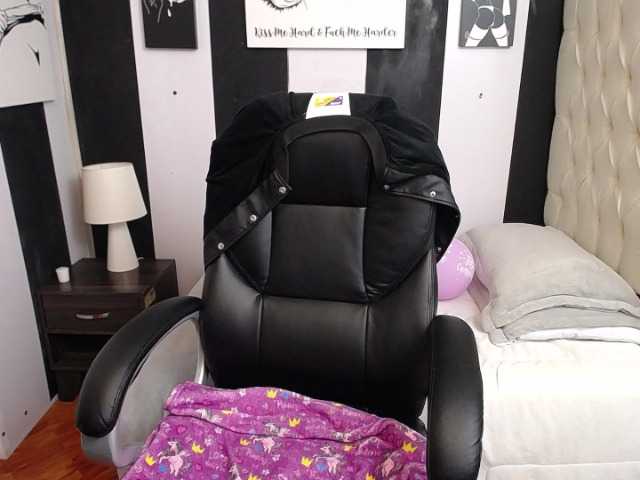 nathidoll live cam on BongaCams