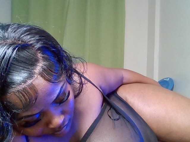 Wildebony1 live cam on BongaCams