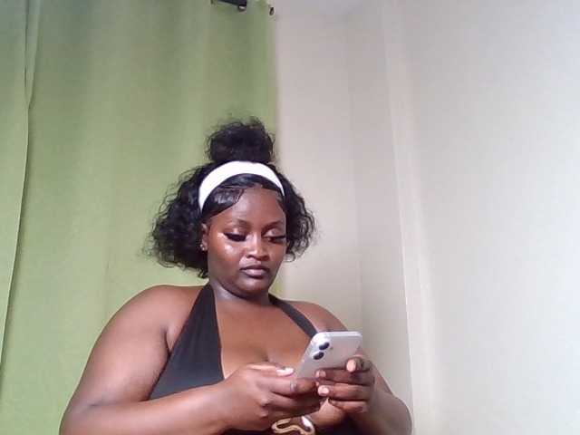 Wildebony1 live cam on BongaCams
