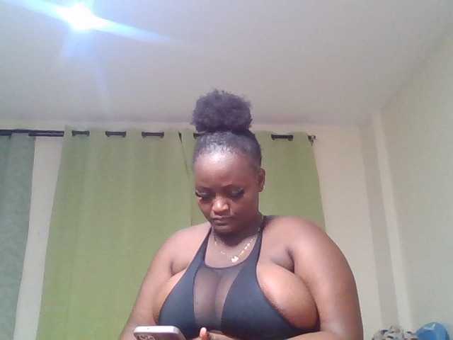 Wildebony1 live cam on BongaCams