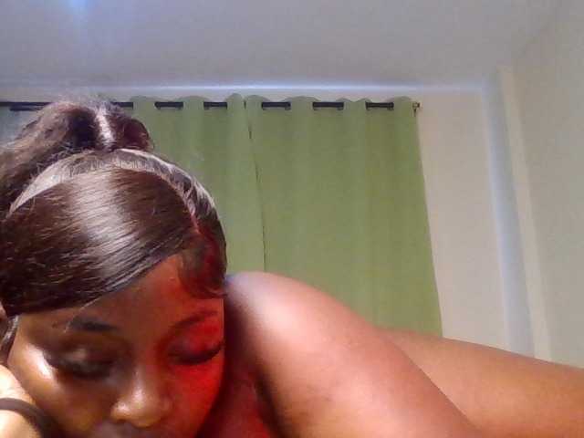 Wildebony1 live cam on BongaCams