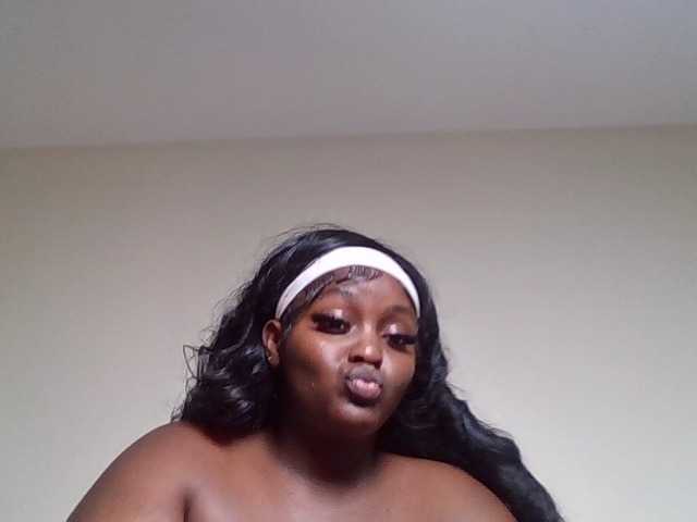 Wildebony1 live cam on BongaCams