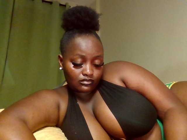 Wildebony1 live cam on BongaCams