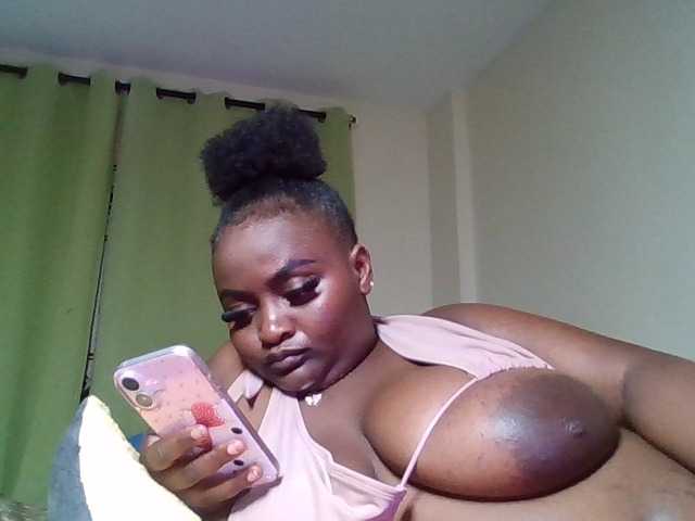 Wildebony1 live cam on BongaCams