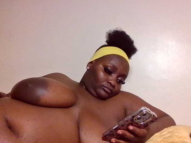 Wildebony1 live cam on BongaCams