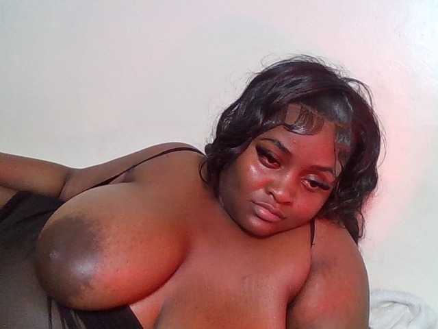 Wildebony1 live cam on BongaCams