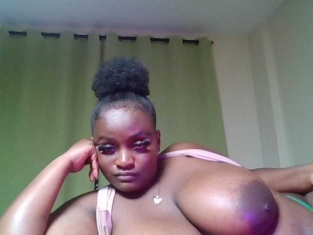 Wildebony1 live cam on BongaCams
