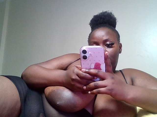 Wildebony1 live cam on BongaCams