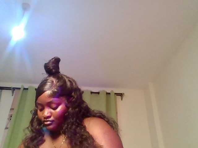 Wildebony1 live cam on BongaCams