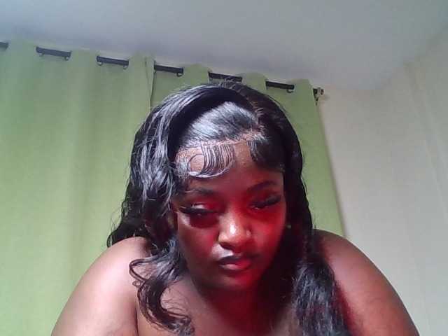Wildebony1 live cam on BongaCams