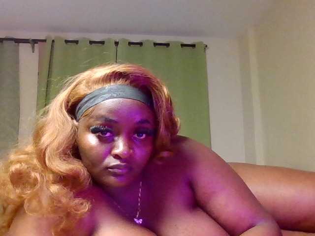 Wildebony1 live cam on BongaCams
