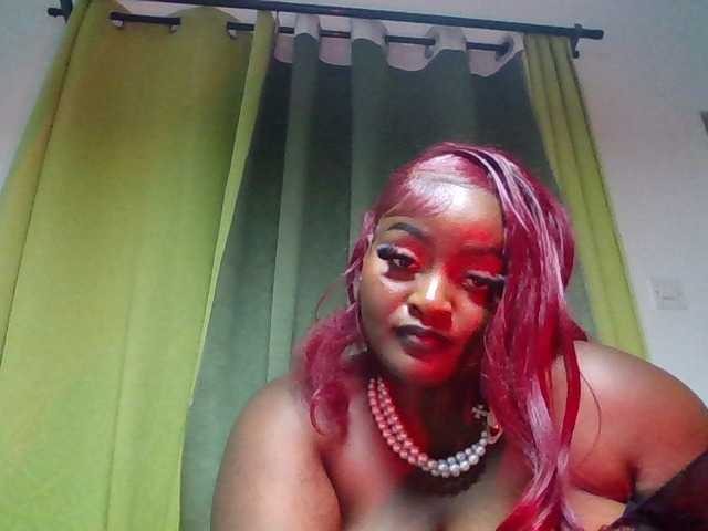 Wildebony1 live cam on BongaCams