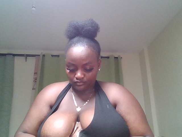 Wildebony1 live cam on BongaCams
