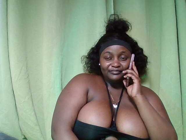 Wildebony1 live cam on BongaCams
