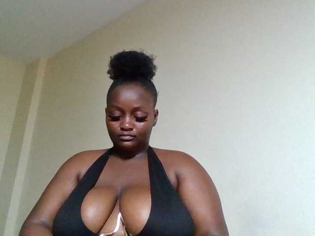 Wildebony1, live now on BongaCams