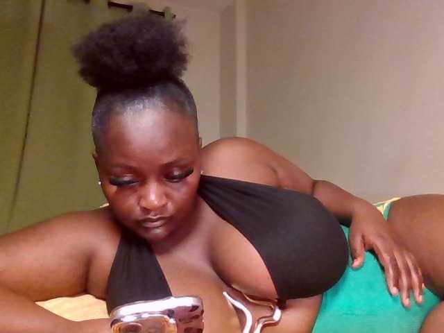 Wildebony1 live cam on BongaCams