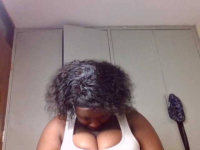 Wildebony1 live cam on BongaCams