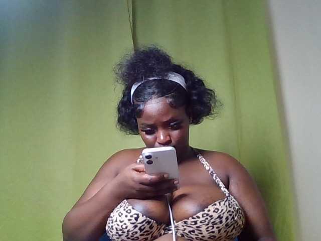 Wildebony1 live cam on BongaCams