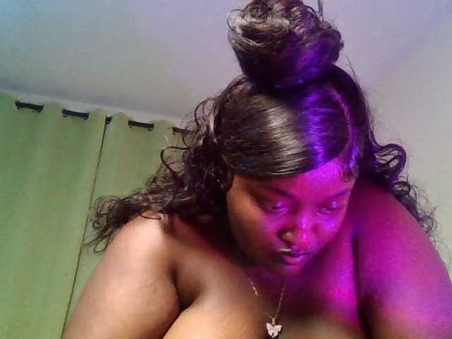 Wildebony1 live cam on BongaCams
