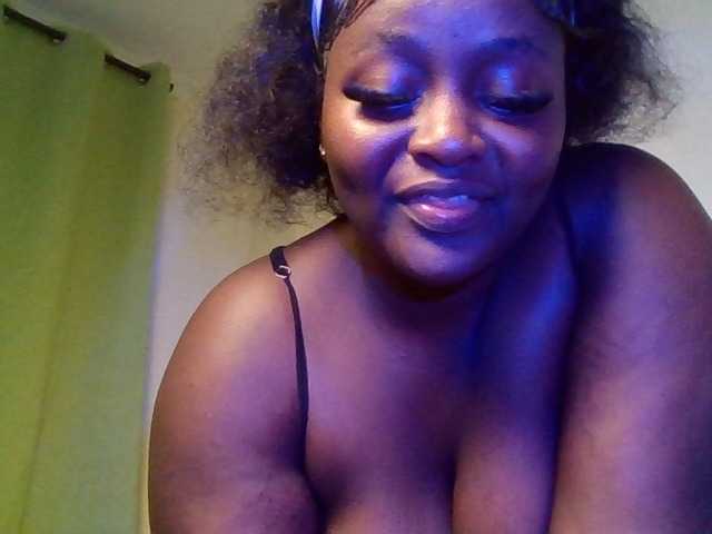 Wildebony1 live cam on BongaCams
