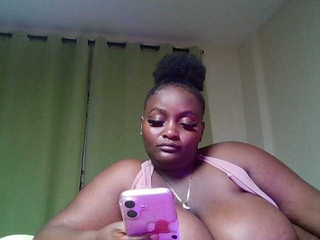 Wildebony1 live cam on BongaCams