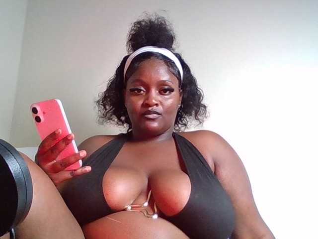 Wildebony1 live cam on BongaCams