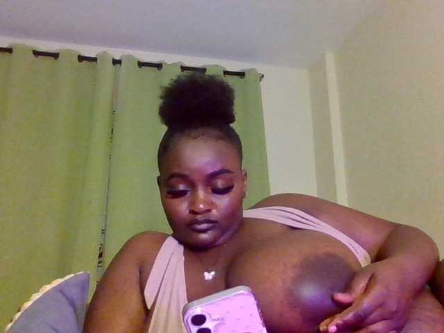 Wildebony1 live cam on BongaCams