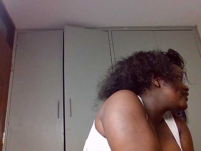 Wildebony1 live cam on BongaCams