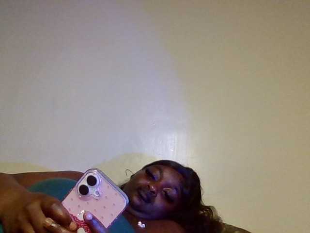 Wildebony1 live cam on BongaCams