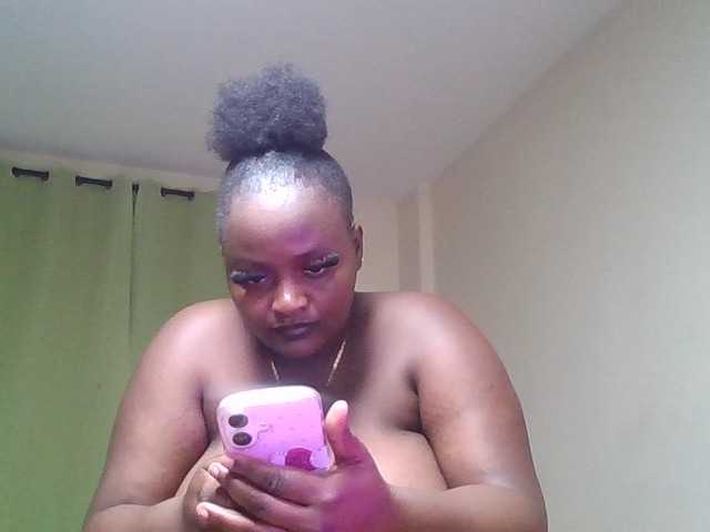 Wildebony1 live cam on BongaCams