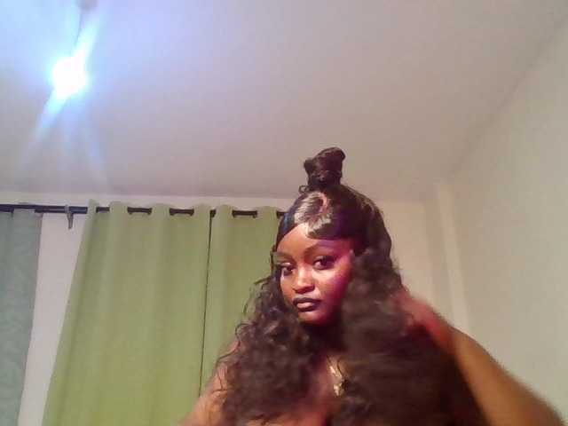 Wildebony1 live cam on BongaCams