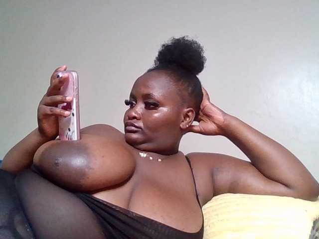 Wildebony1 live cam on BongaCams