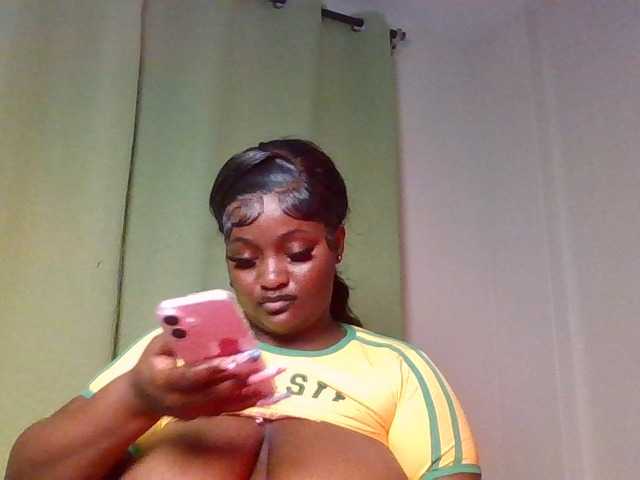 Wildebony1 live cam on BongaCams