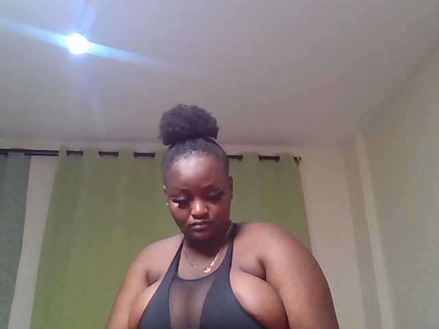 Wildebony1 live cam on BongaCams