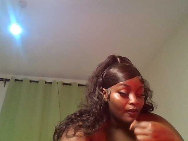 Wildebony1 live cam on BongaCams