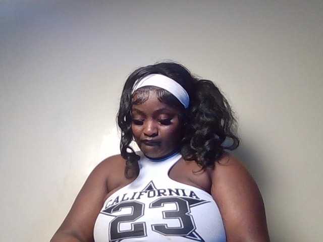 Wildebony1 live cam on BongaCams