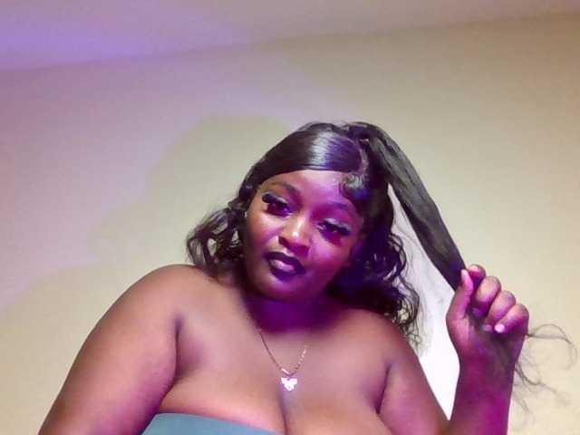 Wildebony1 live cam on BongaCams